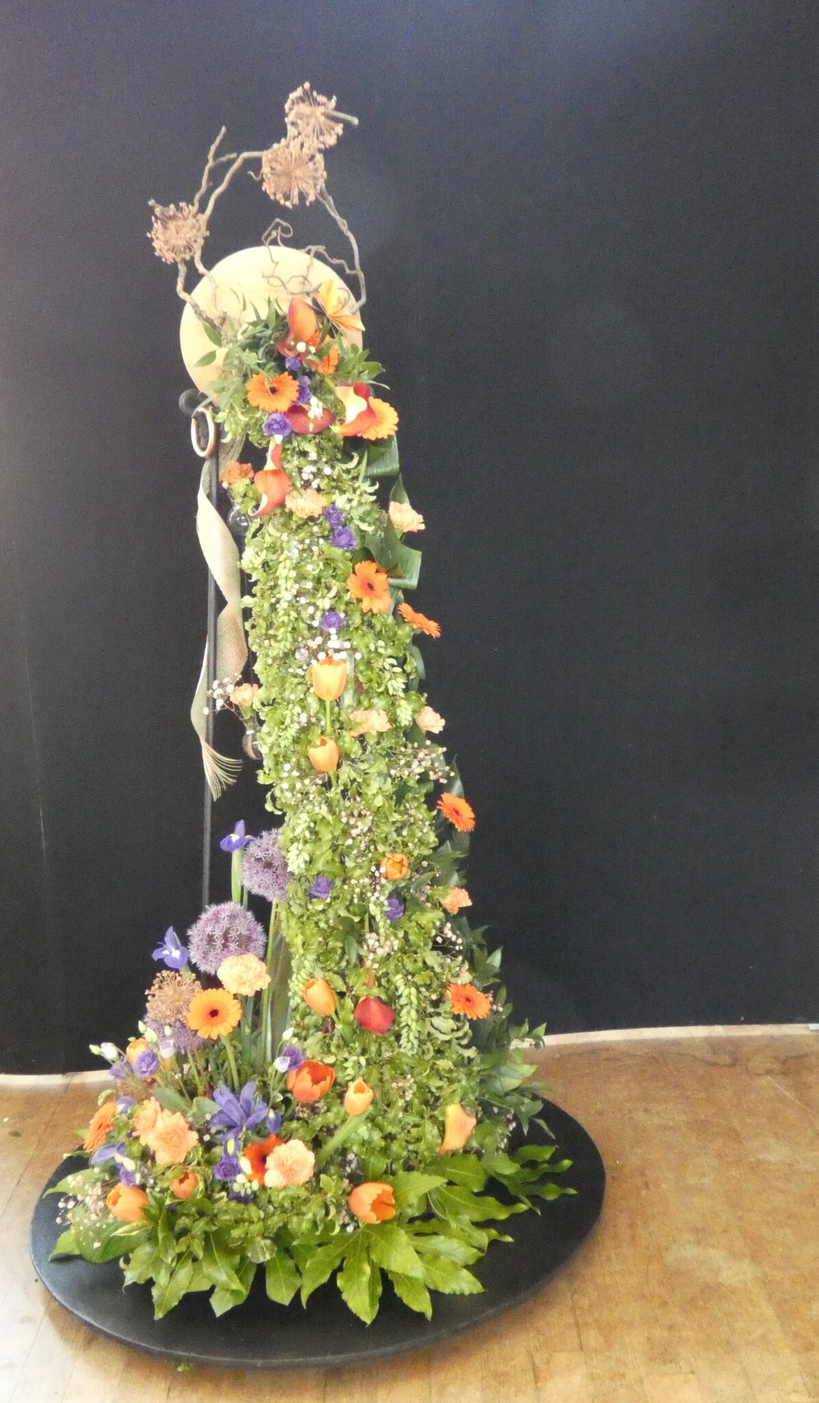 P1140070 - Copy 1st Prize - Class 11 "Floral Wonder" a floor standing exhibit - Karen Boyce - Weymouth & Dorchester